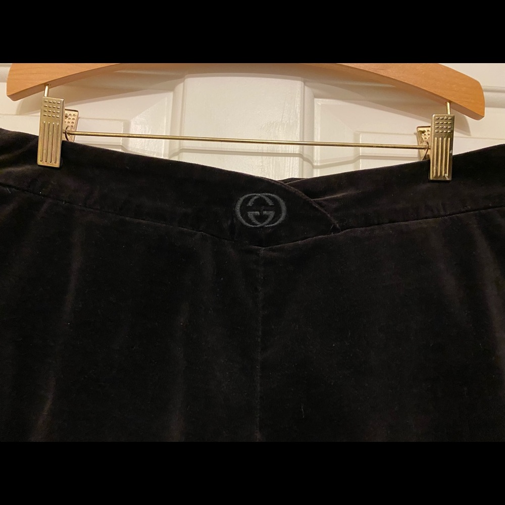 Women’s authentic Gucci velvet pants, side zipper. Fits slim size 44.  Very nice - Picture 4 of 8